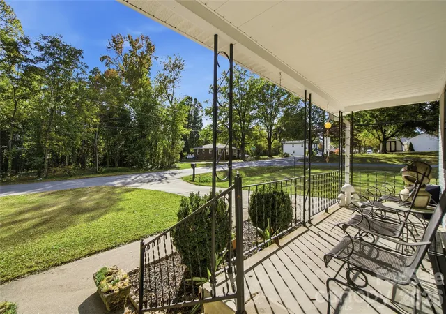 Photo 3 of Single family home for sale at 1003 Rhode Is Ave, Kannapolis, NC 28083 | MLS# 4438998 | Listing updated on 2026-10-31