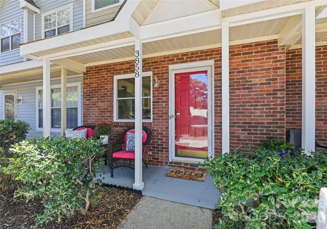 Photo 2 of Townhouse for sale at 3858 Mosscroft Ln, Charlotte, NC 28215 | MLS# 4439005 | Listing updated on 2026-10-29