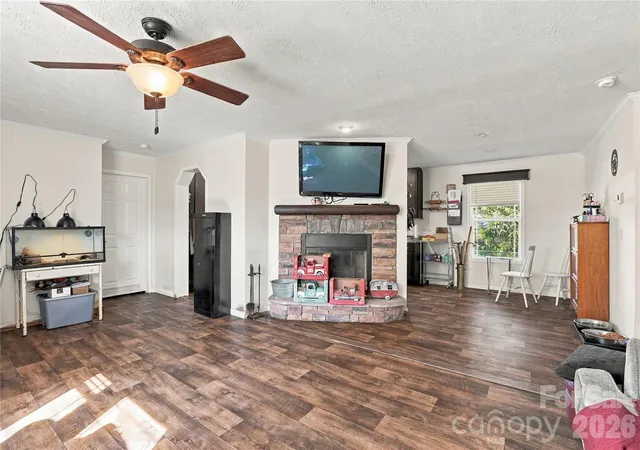 Photo 3 of Single family home for sale at 106 Belinda Loop, Statesville, NC 28677 | MLS# 4439012 | Listing updated on 2026-10-29