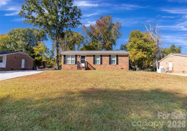 Photo 1 of Single family home for sale at 102 Autumn Pl, York, SC 29745 | MLS# 4439030 | Listing updated on 2026-10-30