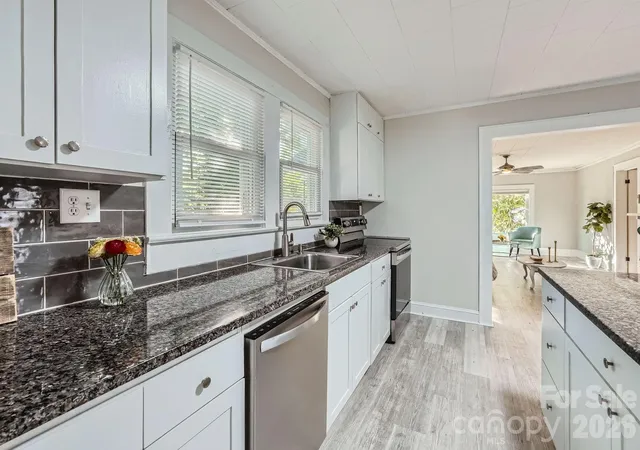 Photo 3 of Single family home for sale at 828 Richard Ave, Kannapolis, NC 28081 | MLS# 4439032 | Listing updated on 2026-10-30
