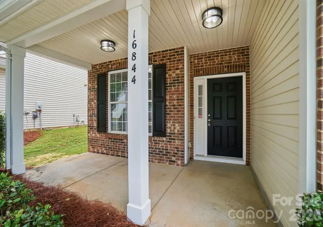 Photo 3 of Single family home for sale at 16844 Kettlewell Ln, Charlotte, NC 28277 | MLS# 4439034 | Listing updated on 2026-10-31
