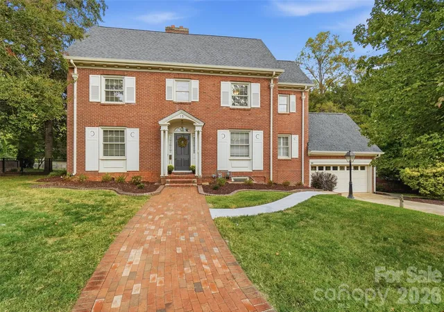 Photo 2 of Single family home for sale at 15 Circle Dr, Belmont, NC 28012 | MLS# 4439062 | Listing updated on 2026-10-30