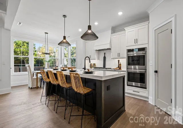 Photo 3 of Single family home for sale at 6910 Alexander Rd, Charlotte, NC 28270 | MLS# 4439097 | Listing updated on 2026-10-30