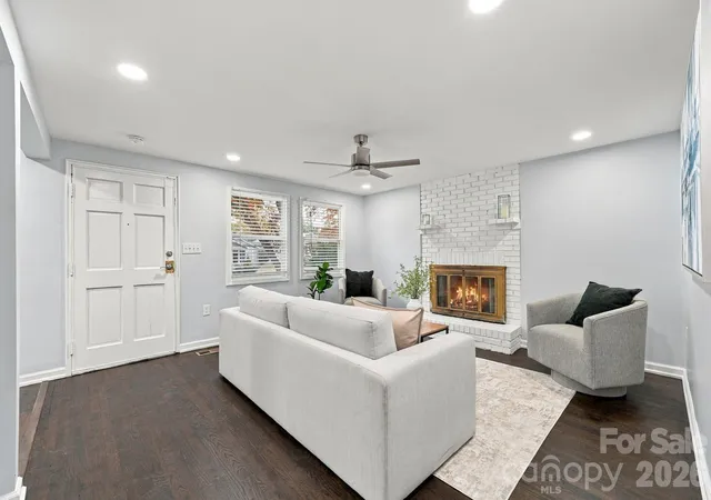 Photo 1 of Single family home for sale at 841 Mcarthur Ave, Charlotte, NC 28206 | MLS# 4439141 | Listing updated on 2026-10-31
