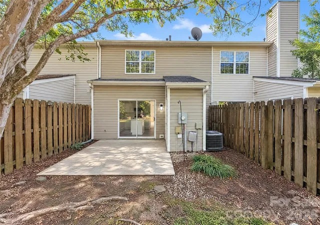 Photo 4 of Townhouse for sale at 12718 Spirit Bound Way, Charlotte, NC 28273 | MLS# 4439147 | Listing updated on 2026-10-30