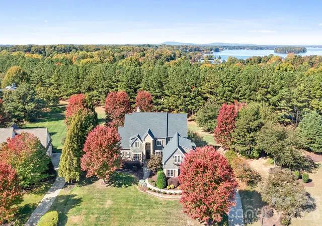 Photo 2 of Single family home for sale at 161 Cape Cod Way, Mooresville, NC 28117 | MLS# 4439159 | Listing updated on 2026-10-29