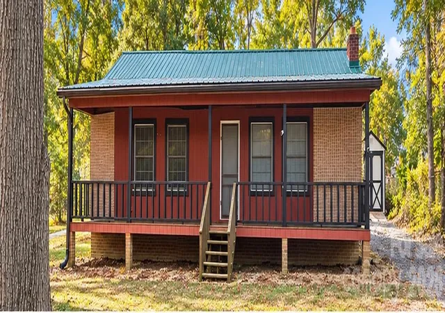 Photo 1 of Single family home for sale at 135 3rd Avenue, New London, NC 28127 | MLS# 4439160 | Listing updated on 2026-10-30