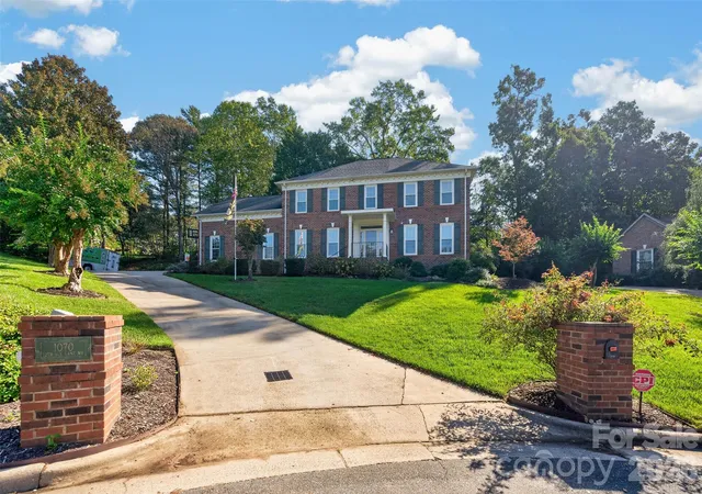 Single family home for sale at 1070 12th Avenue Ln, Hickory, NC 28601 | MLS# 4439162