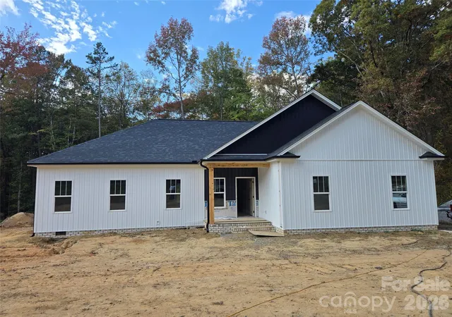 Photo 1 of Single family home for sale at 2131 Welcome Arcadia Rd, Lexington, NC 27295 | MLS# 4439171 | Listing updated on 2026-10-29