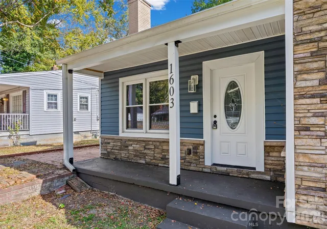 Photo 1 of Single family home for sale at 1603 Browns Ave, Charlotte, NC 28208 | MLS# 4439172 | Listing updated on 2026-10-30
