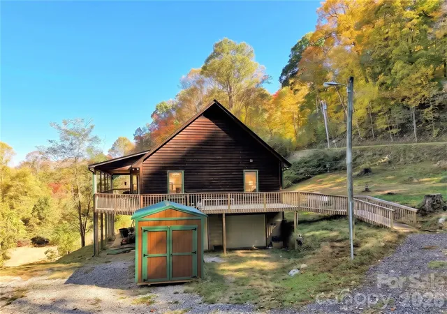 Photo 3 of Single family home for sale at 1970 Old Country Rd, Waynesville, NC 28786 | MLS# 4439199 | Listing updated on 2026-10-30