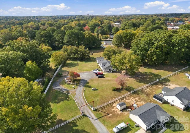 Photo 2 of Single family home for sale at 609 Little Texas Rd, Kannapolis, NC 28083 | MLS# 4439220 | Listing updated on 2026-10-31