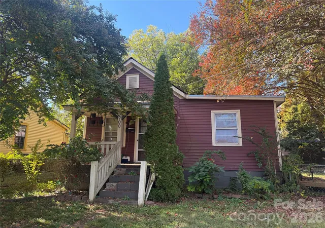 Photo 1 of Single family home for sale at 700 E 37th Street, Charlotte, NC 28205 | MLS# 4439278 | Listing updated on 2026-10-31