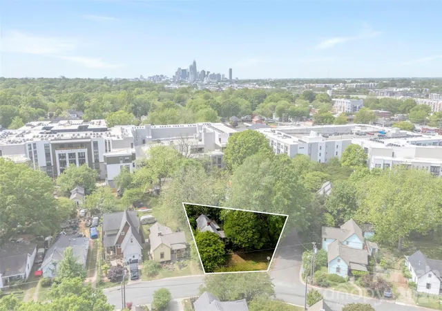 Photo 3 of Single family home for sale at 700 E 37th Street, Charlotte, NC 28205 | MLS# 4439278 | Listing updated on 2026-10-31