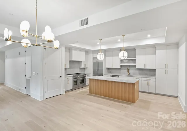 Photo 2 of Condo for sale at 409 Queens Rd #203, Charlotte, NC 28207 | MLS# 4439300 | Listing updated on 2026-10-30