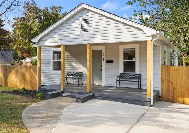 Photo 3 of Single family home for sale at 2428 Booker Ave, Charlotte, NC 28216 | MLS# 4439302 | Listing updated on 2026-10-30