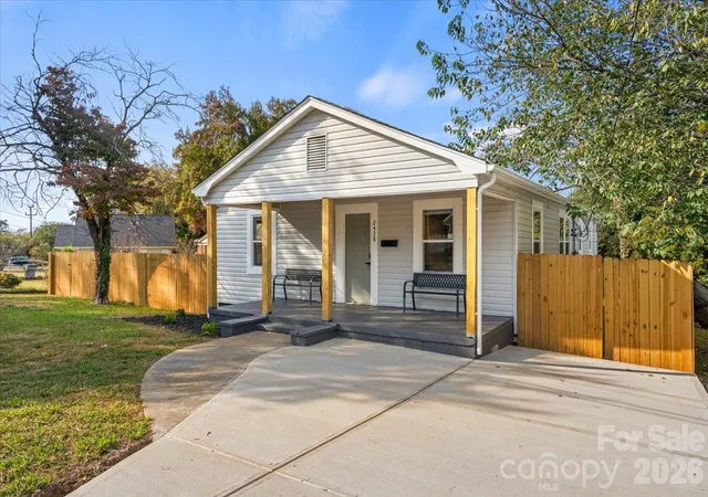 Photo 4 of Single family home for sale at 2428 Booker Ave, Charlotte, NC 28216 | MLS# 4439302 | Listing updated on 2026-10-30