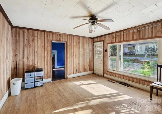 Photo 3 of Single family home for sale at 19501 Meridian St, Cornelius, NC 28031 | MLS# 4439331 | Listing updated on 2026-10-31