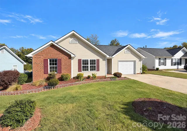 Photo 1 of Single family home for sale at 7018 Rumple Rd, Charlotte, NC 28262 | MLS# 4439399 | Listing updated on 2026-10-31