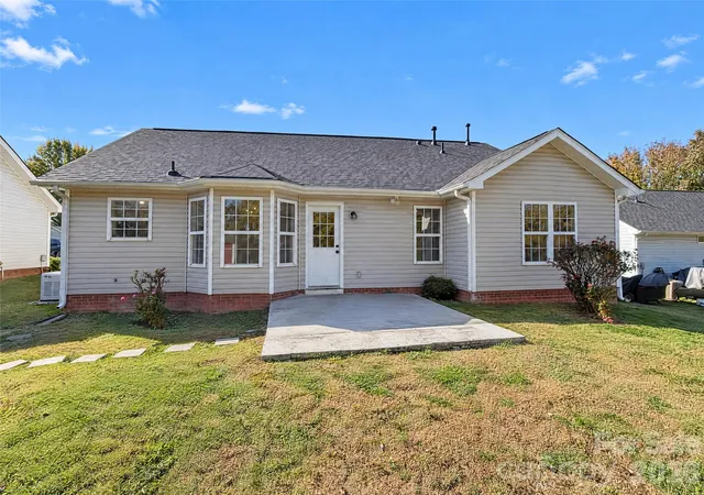 Photo 4 of Single family home for sale at 7018 Rumple Rd, Charlotte, NC 28262 | MLS# 4439399 | Listing updated on 2026-10-31