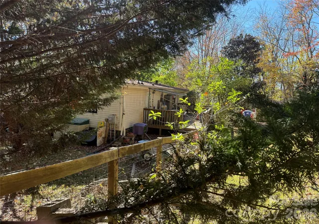 Photo 1 of Single family home for sale at 8 Longs Chapel Rd, Weaverville, NC 28787 | MLS# 4439402 | Listing updated on 2026-10-30
