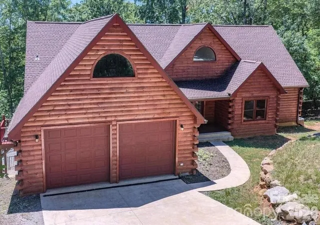Photo 1 of Single family home for sale at 231 Bluebird Rd, Lake Lure, NC 28746 | MLS# 4439418 | Listing updated on 2026-10-30
