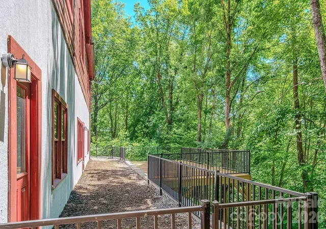 Photo 4 of Single family home for sale at 231 Bluebird Rd, Lake Lure, NC 28746 | MLS# 4439418 | Listing updated on 2026-10-30