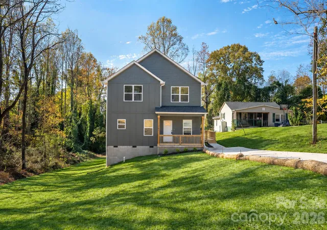 Photo 1 of Single family home for sale at 707 Hillcrest St NW, Lenoir, NC 28645 | MLS# 4439445 | Listing updated on 2026-10-30