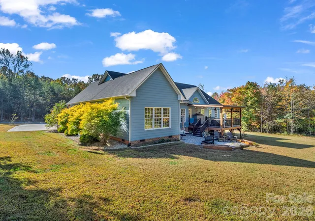 Photo 4 of Single family home for sale at 212 Twin K Dr, Rutherfordton, NC 28139 | MLS# 4439450 | Listing updated on 2026-10-30
