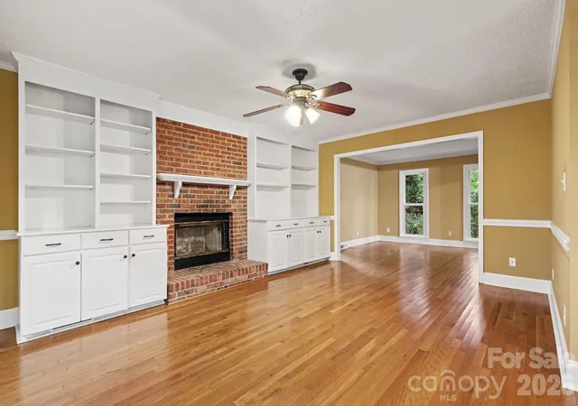 Photo 3 of Single family home for sale at 4608 Sarandon Ct, Charlotte, NC 28215 | MLS# 4439484 | Listing updated on 2026-10-30