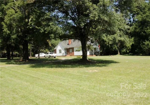 2nd image of 10003 Idlewild Rd, Matthews, NC 28105 | MLS# 3574035