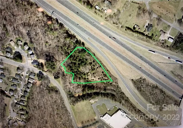 2nd image of 8112 Cambridge Commons Dr, Charlotte, NC 28215 | MLS# 3808140