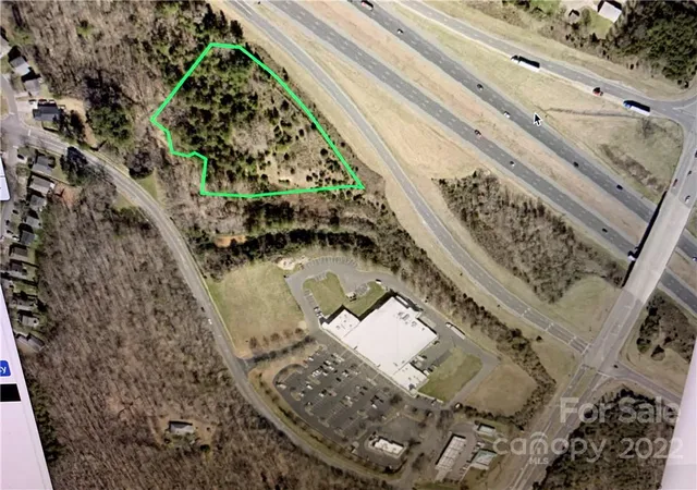 3rd image of 8112 Cambridge Commons Dr, Charlotte, NC 28215 | MLS# 3808140