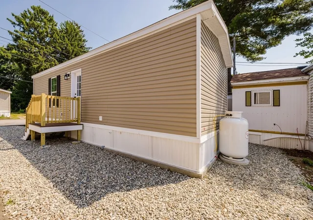 Homes for sale in Attleboro, MA | 1346 Newport Ave #B5, Attleboro, MA 02703 | MLS# 73548738