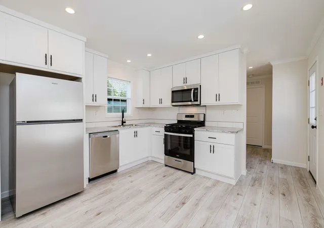 Homes for sale in Attleboro, MA | 1346 Newport Ave #B5, Attleboro, MA 02703 | MLS# 73548738