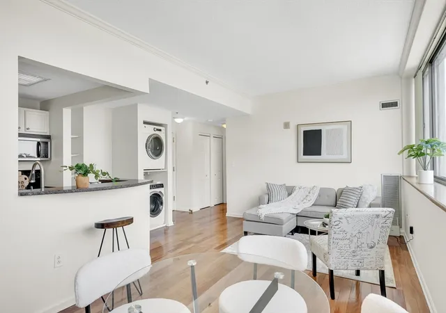 5th image of 169 Monsignor Obrien Hwy #715, Cambridge, MA 02141 | MLS# 73556204