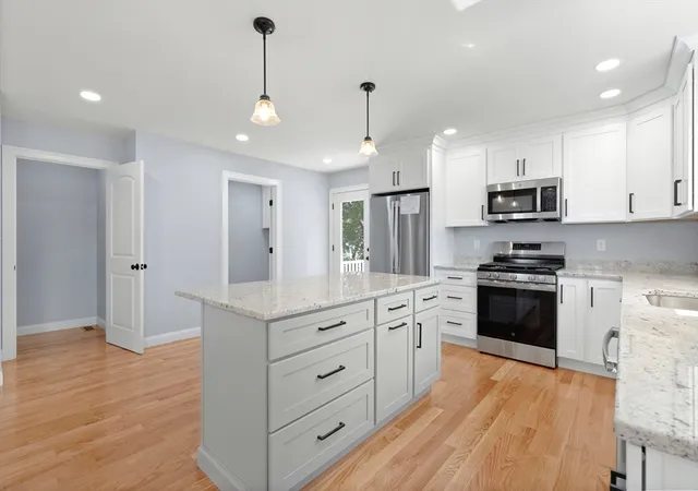 Photo 3 of Condo for sale at 30 Quigley Ave #30, North Chelmsford, MA 01863 | MLS# 73563925 | Listing updated on 2026-09-14