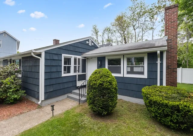 Homes for sale in Worcester, MA | 5 Phoenix St, Worcester, MA 01604 | MLS# 73523793