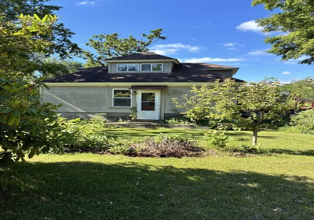 Homes for sale in Pomfret, CT | 514 Mashamoquet Rd, Pomfret, CT 06259 | MLS# 73539255
