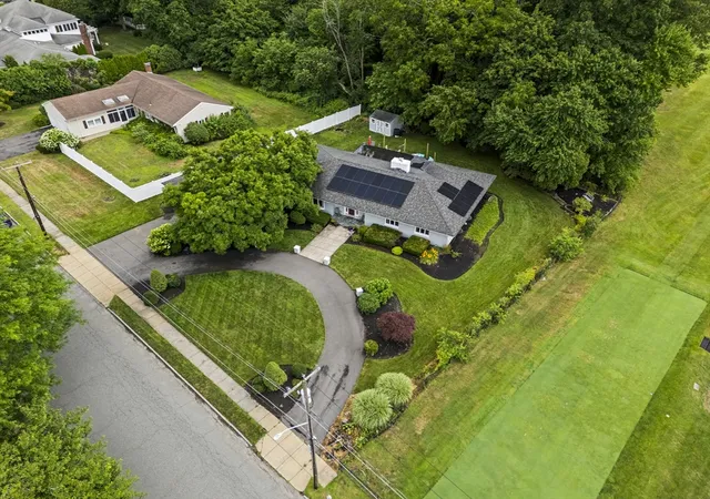 3rd image of 83 Braemoor Rd, Brockton, MA 02301 | MLS# 73554538