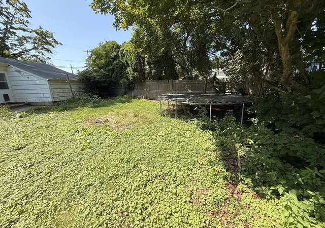 Photo 13 of Sale Pending at 264 Slocum Rd, North Dartmouth, MA 02747 | MLS# 73556120 | Listing updated on 2026-08-18