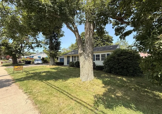 Photo 2 of Sale Pending at 264 Slocum Rd, North Dartmouth, MA 02747 | MLS# 73556120 | Listing updated on 2026-08-18