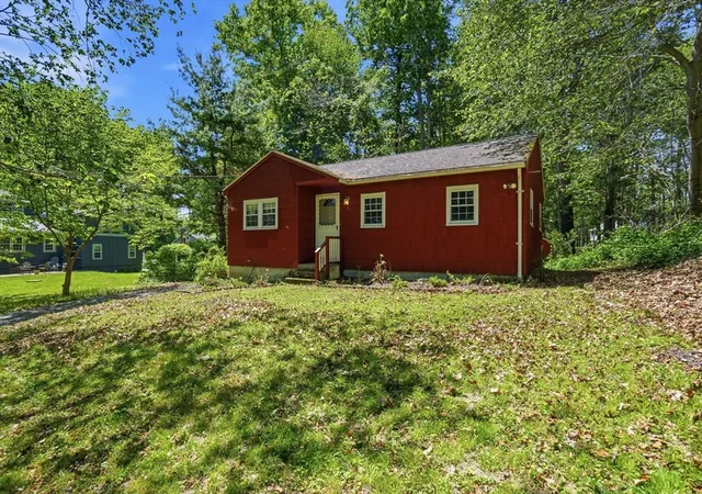 1st image of 7 Judith St, Norwell, MA 02061 | MLS# 73531545