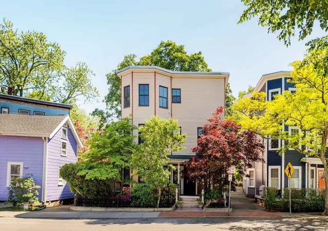 1st image of 87 Kinnaird St #2, Cambridge, MA 02139 | MLS# 73532067