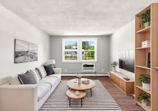 4th image of 53 N Billerica Rd, Lowell, MA 01852