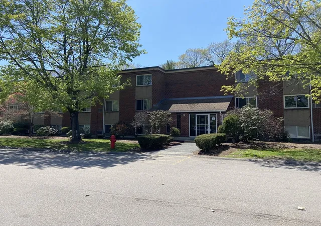 2nd image of 11 Weld St, Framingham, MA 01702