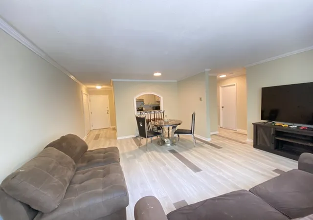 3rd image of 11 Weld St, Framingham, MA 01702