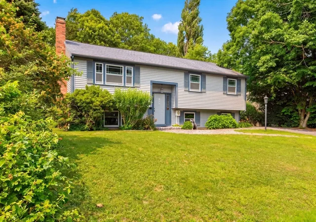 1st image of 106 Tanglewood Dr, East Falmouth, MA 02536 | MLS# 73561786