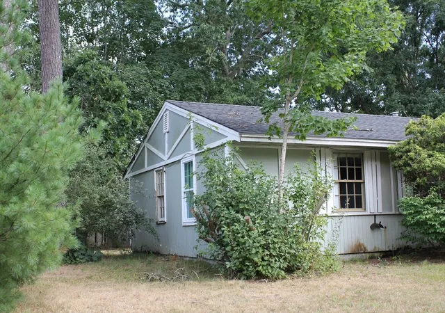 2nd image of 7 Christopher Dr, Wareham, MA 02571 | MLS# 73566936
